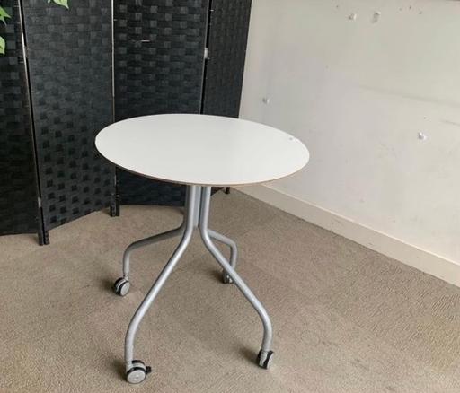 Buy & Sell Waddon South East London - Photos for White Mobile Office Breakout Round Table
