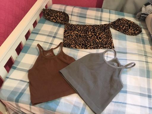 Buy & Sell Woodcross Wolverhampton - Photos for 3Crop Tops Says M more like S