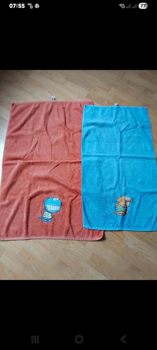 Buy & Sell Stow Heath Wolverhampton - Photos for 2 Towels.