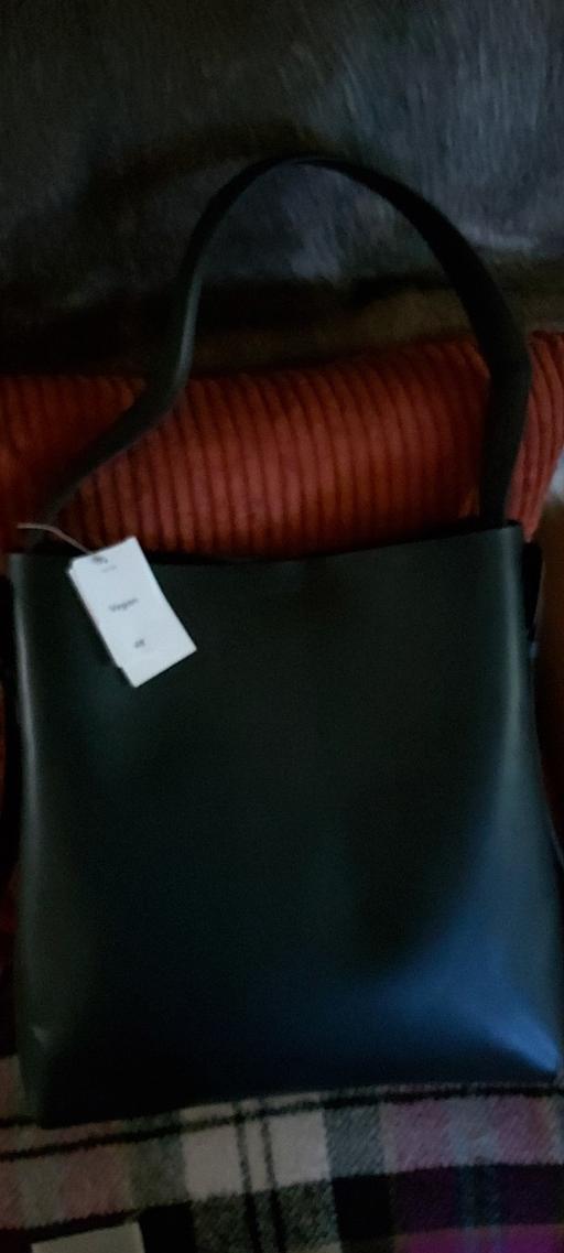 Buy & Sell Asfordby Hill Melton - Photos for large H&M vegan Black bag BN