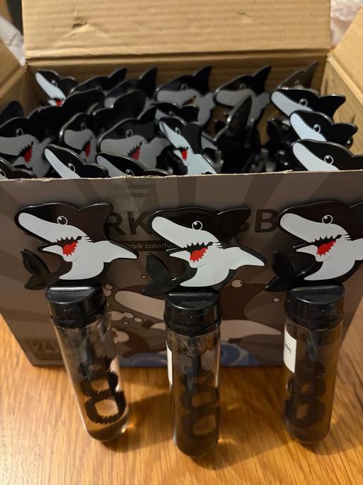 Buy & Sell Houghton Regis Central Bedfordshire - Photos for 24pcs Shark bubble wands party fillers