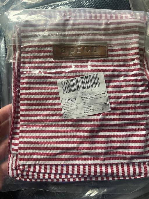 Buy & Sell Wednesfield Wolverhampton - Photos for 2 new aprons