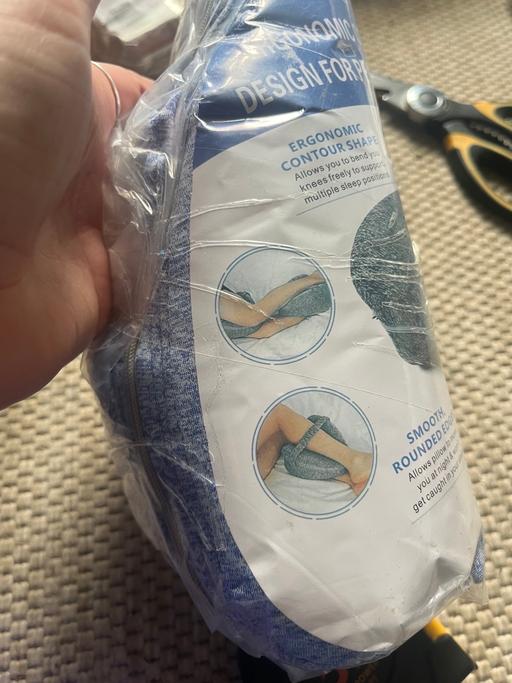 Buy & Sell Wednesfield Wolverhampton - Photos for New knee sleep pillow