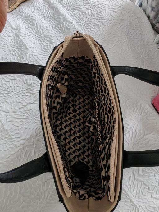 Buy & Sell Netherton Dudley - Photos for Debenhams Handbag