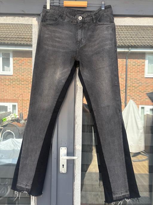 Buy & Sell Thornton Heath Croydon - Photos for Grey Flared Jeans With Black Bottom