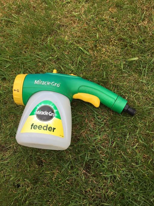 Buy & Sell Willenhall Walsall - Photos for Miracle-Gro Feeder