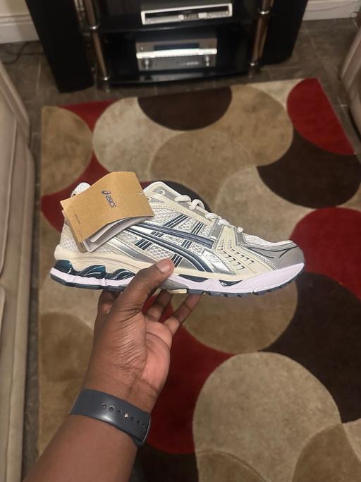 Buy & Sell Old Farm Park Milton Keynes - Photos for asics gel kayno 13 whit nlack and silver