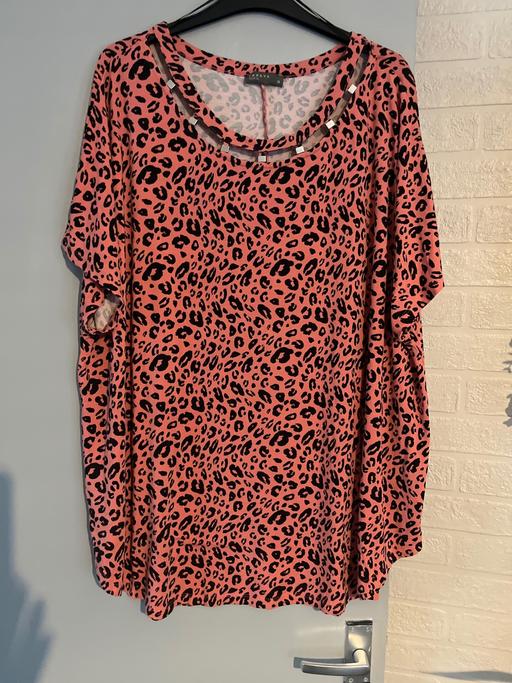 Buy & Sell Conisbrough Doncaster - Photos for Coral cheetah print size 26 ladies top