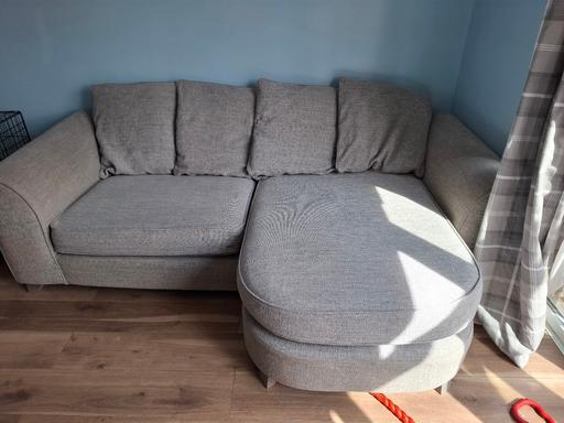 Buy & Sell Woodsetton Dudley - Photos for 2 pc DFS sofa with rug