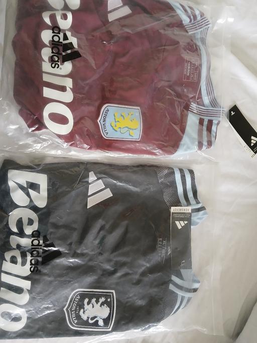 Buy & Sell Upper Gornal Dudley - Photos for 2 x Aston villa t shirts