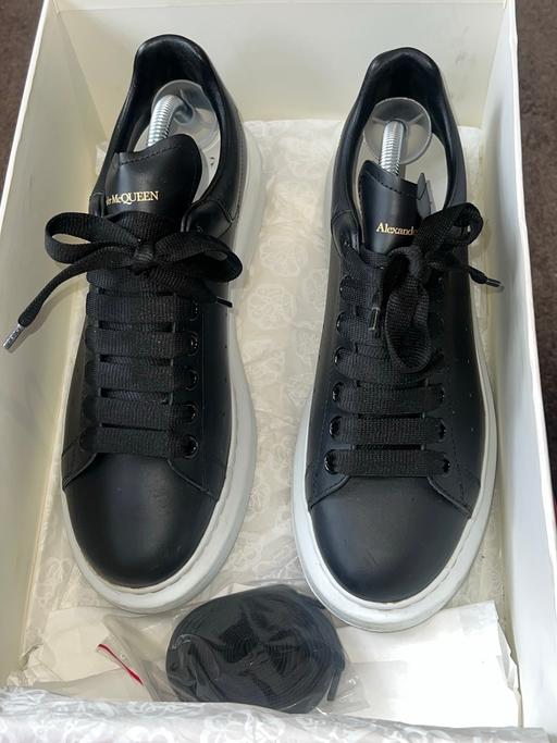 Buy & Sell Camberwell South East London - Photos for Alexander McQueen Oversized Sneakers