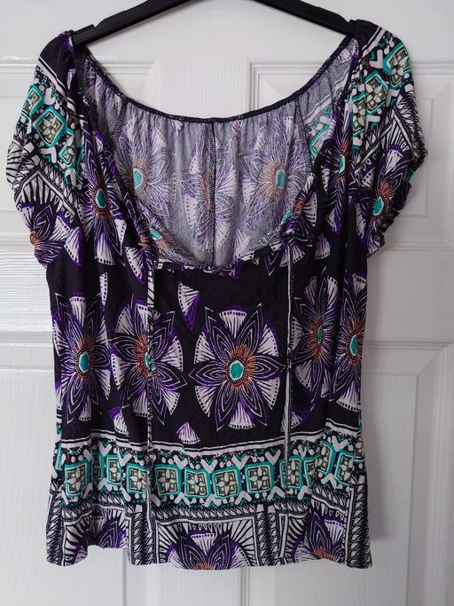 Buy & Sell Woodthorpe Charnwood - Photos for Women's patterned top size 16