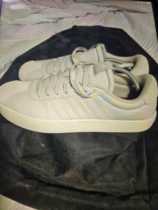 Buy & Sell Stepney East London - Photos for mens Adidas light grey trainers