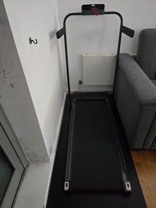 Buy & Sell Lambeth South East London - Photos for 2-in-1 Folding Treadmill (1–10 km/h) – Under