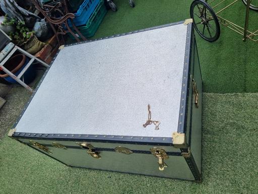 Buy & Sell Willenhall Walsall - Photos for Jumbo trunk with keys 🔑