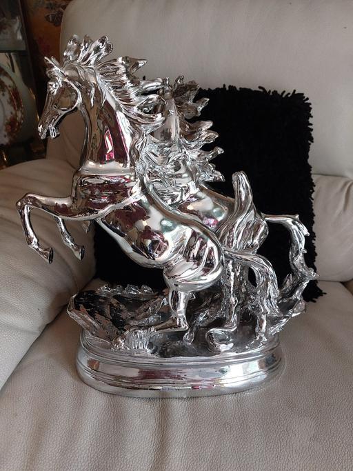 Buy & Sell Quine`s Hill Douglas - Photos for FABULOUS LARGE REARING STALLIONS FIGURINE