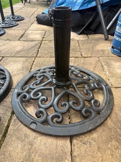 Buy & Sell Bilston Wolverhampton - Photos for 1 x large heavy cast iron parasol