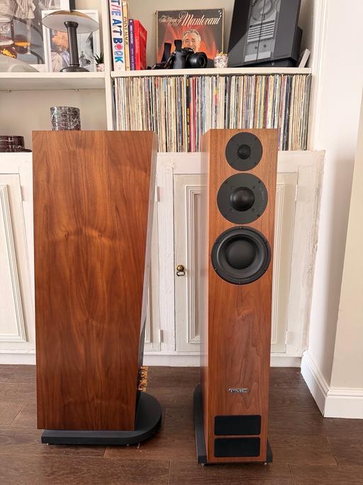 Buy & Sell Burchetts Green Windsor and Maidenhead - Photos for PMC Twenty26 Speakers. Walnut, boxed, mint.