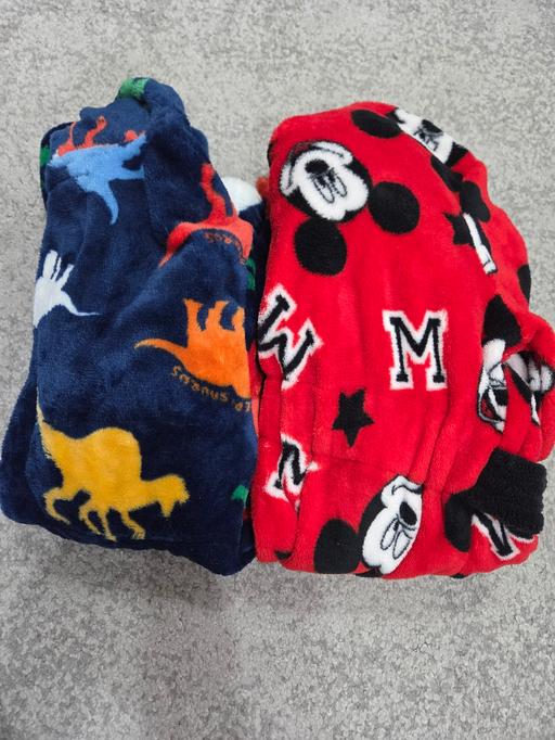 Buy & Sell Weston Point Halton - Photos for Age 3-4 dressing gown bundle
