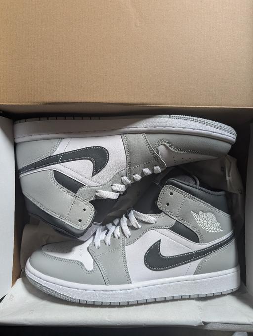 Buy & Sell Rainworth Newark and Sherwood - Photos for Jordans retro mid, UK 9 BNIB