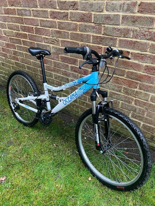 Buy & Sell Sunningdale Windsor and Maidenhead - Photos for Adult Mountain Bike 26” wheels