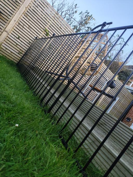 Buy & Sell Deptford South East London - Photos for garden fencing with gate