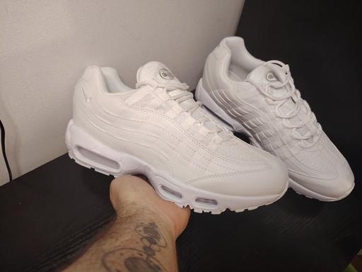 Buy & Sell Mansfield Town Centre Mansfield - Photos for Nike Air Max 95 Triple White