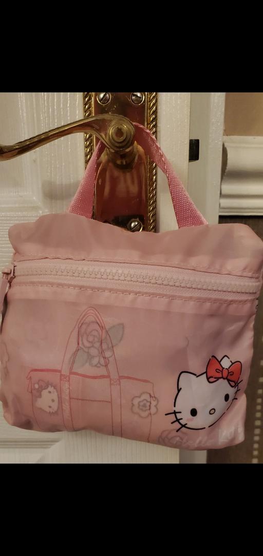 Buy & Sell Longley Sheffield - Photos for hello kitty overnight bag