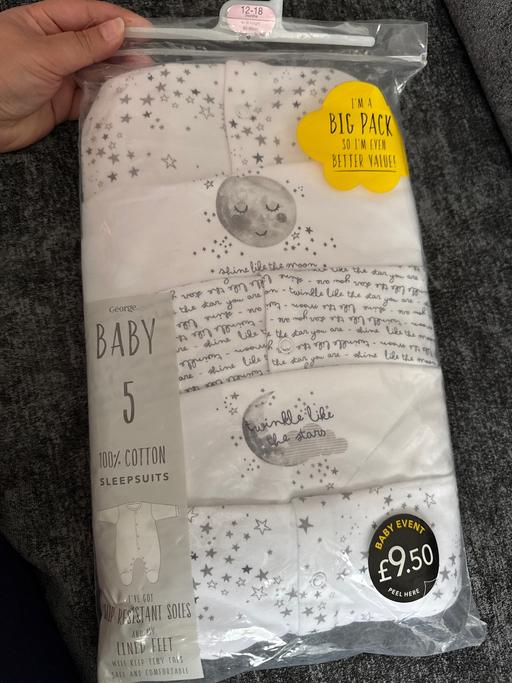 Buy & Sell Balham South West London - Photos for 5 Baby Sleepsuit
