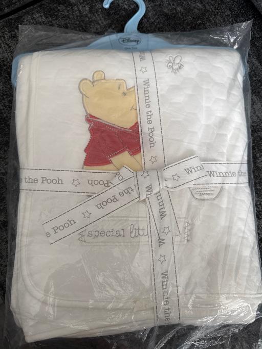 Buy & Sell Balham South West London - Photos for Winnie the poo baby blanket