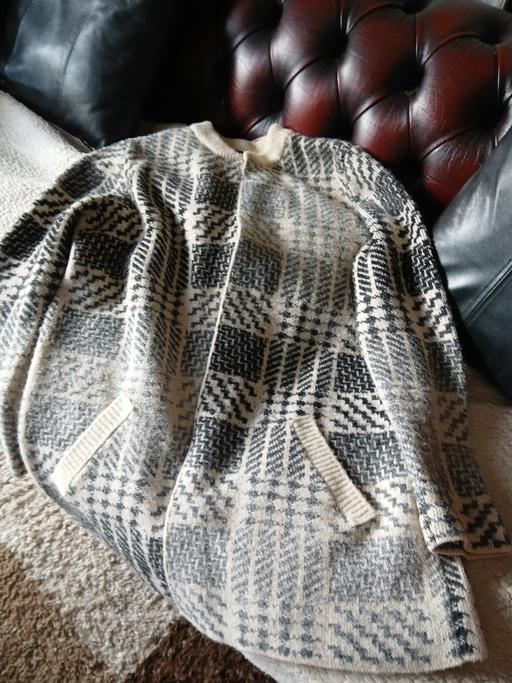 Buy & Sell Oxley Wolverhampton - Photos for ff.cardigan great condition two pockets