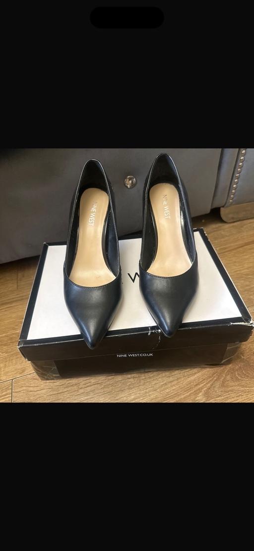 Buy & Sell Enfield Highway Enfield - Photos for Nine West Black Pointed Heels