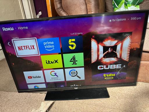 Buy & Sell Birchills Walsall - Photos for 32inch smart tv with Roku box