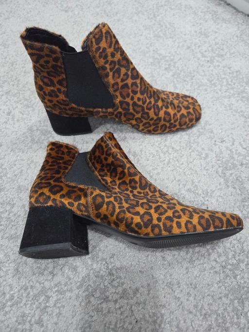 Buy & Sell Weston Point Halton - Photos for Size 4.5 M&S leopard print ankle boots
