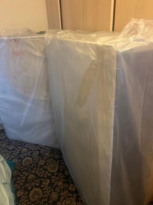 Buy & Sell Wingerworth North East Derbyshire - Photos for Double divan bed still in wrapping.