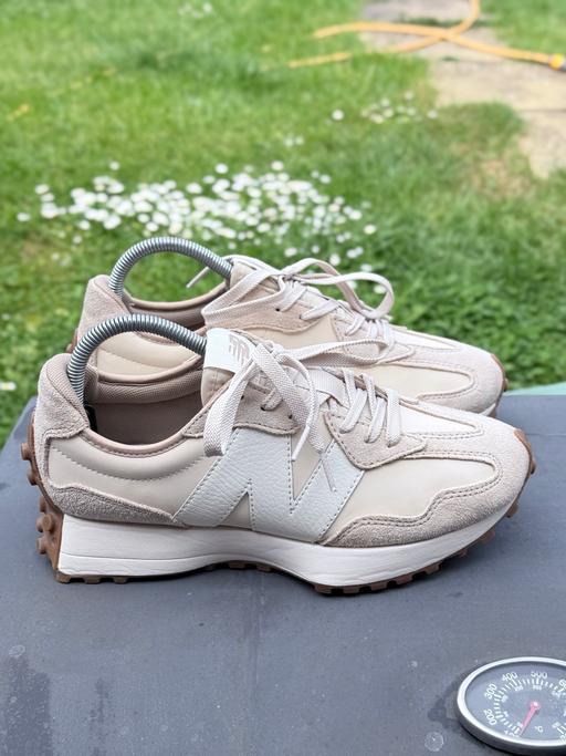 Buy & Sell Loughton Epping Forest - Photos for New Balance 327