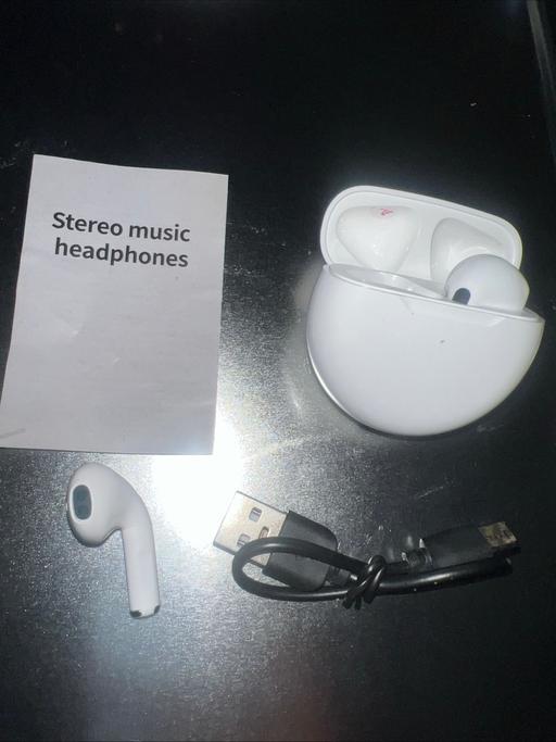 Buy & Sell Hackney Marshes East London - Photos for Cheap earbuds and great quality