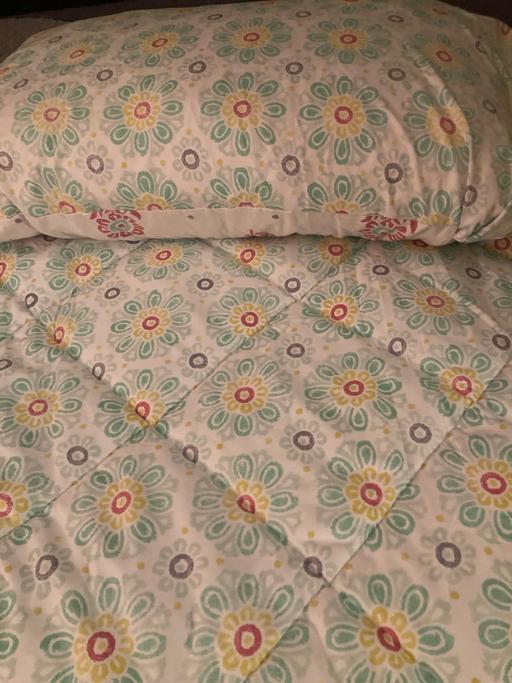 Buy & Sell Northfields Wiltshire - Photos for Coverless duvet and 2 pillowcases