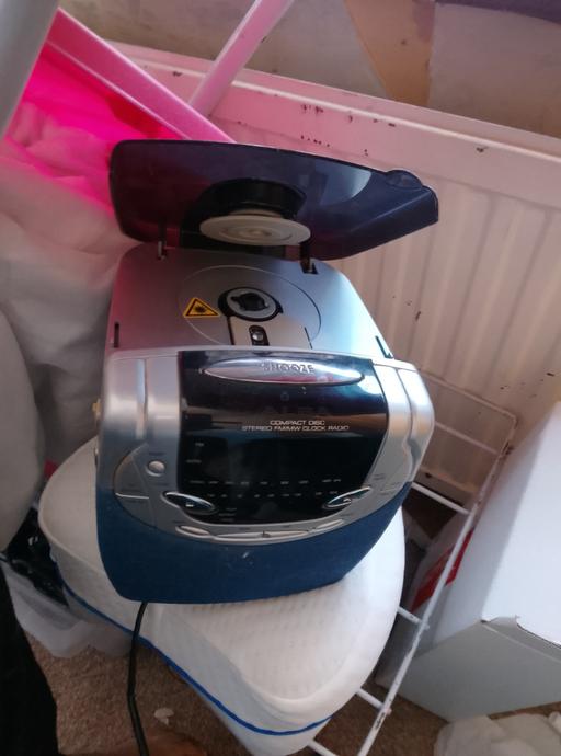 Buy & Sell Plumstead South East London - Photos for Alarm clock and CD