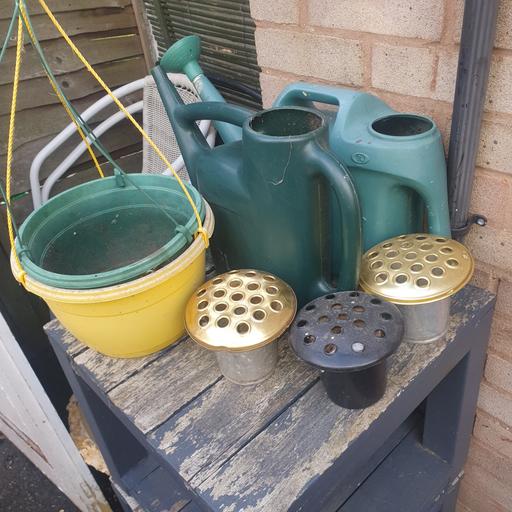 Buy & Sell Pensnett Dudley - Photos for 2 Watering Cans, 2 Baskets, Plant Hanger etc
