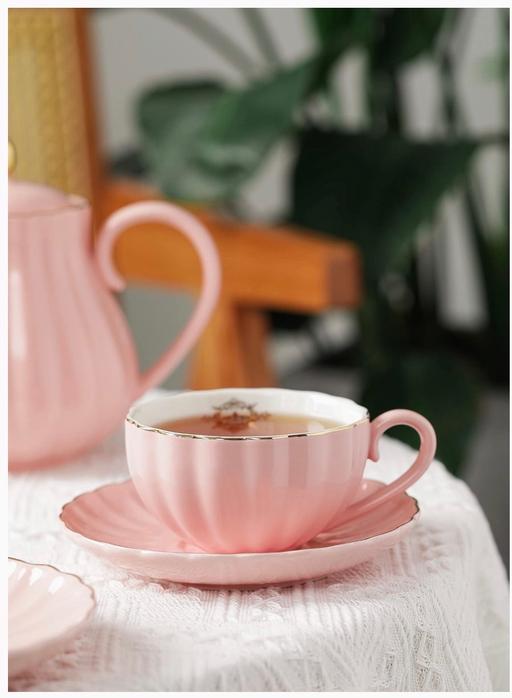 Buy & Sell Fulham South West London - Photos for Royal Tea Cups and Saucers, with Gold Trim