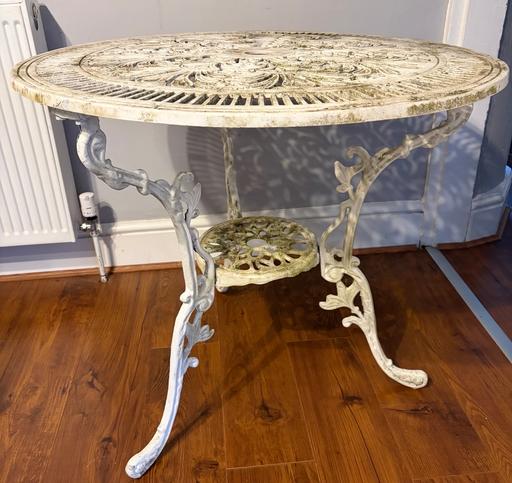 Buy & Sell Stoneycroft Liverpool - Photos for Cast aluminium garden table