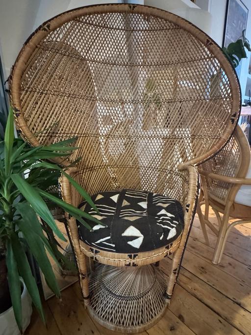 Buy & Sell Tottenham Green North London - Photos for Beautiful Vintage Peacock Chair
