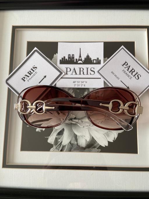 Buy & Sell Hamilton South Lanarkshire - Photos for Lovely new sunglasses