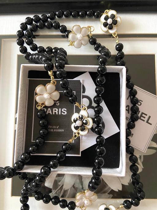 Buy & Sell Hamilton South Lanarkshire - Photos for Gorgeous new reversible long necklace