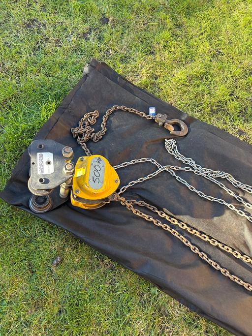 Vehicles Bradley Wolverhampton - Photos for Morris 500kg chain heist