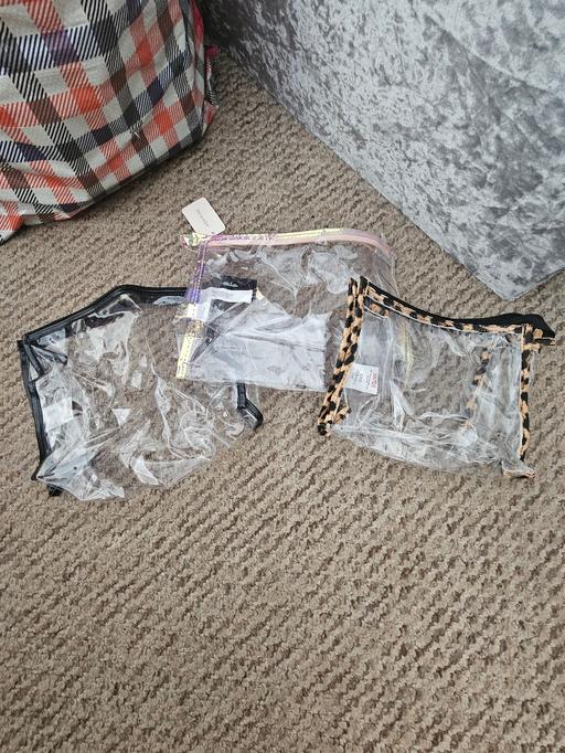 Buy & Sell Newton Doncaster - Photos for 3 clear makeup/toiletries bags..NEW