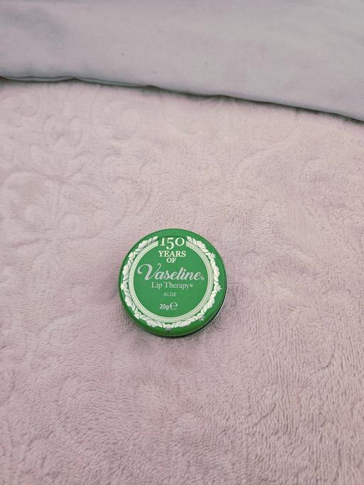 Buy & Sell Newton Doncaster - Photos for Vaseline lip therapy..aloe.