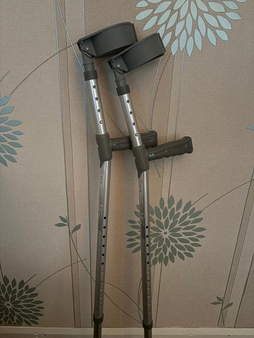  — Crutches new