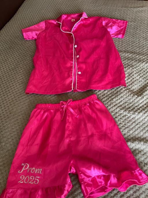 Buy & Sell Tipton Sandwell - Photos for shorts and top